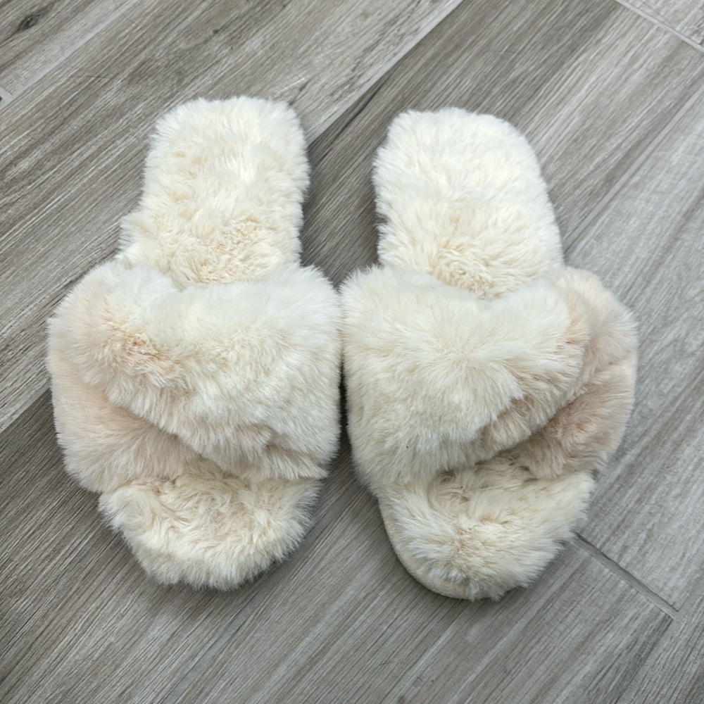 Tan Loft fluffy slippers size 7-8